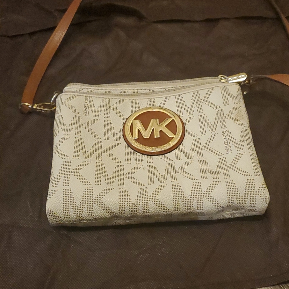 Michael Kors Messenger Bag
